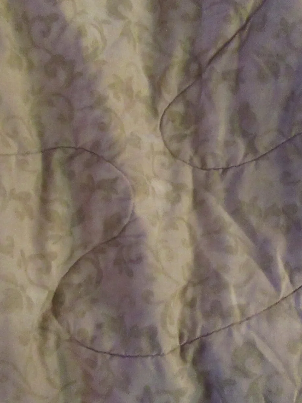 90s Queen Reversible Quilted Comforter Burgundy/purple, creme, green